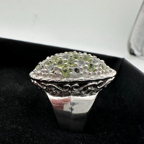 3 Carat Large and Beautiful Peridot Pave' Ring Size 7 - Picture 16 of 16